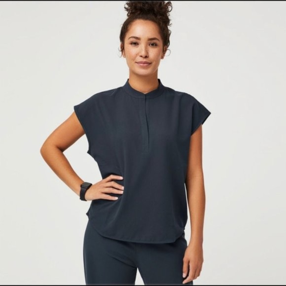 Rafaela Scrub Top + bottom Zamora™ Jogger Scrub Pants high waisted. DARK HARBOR